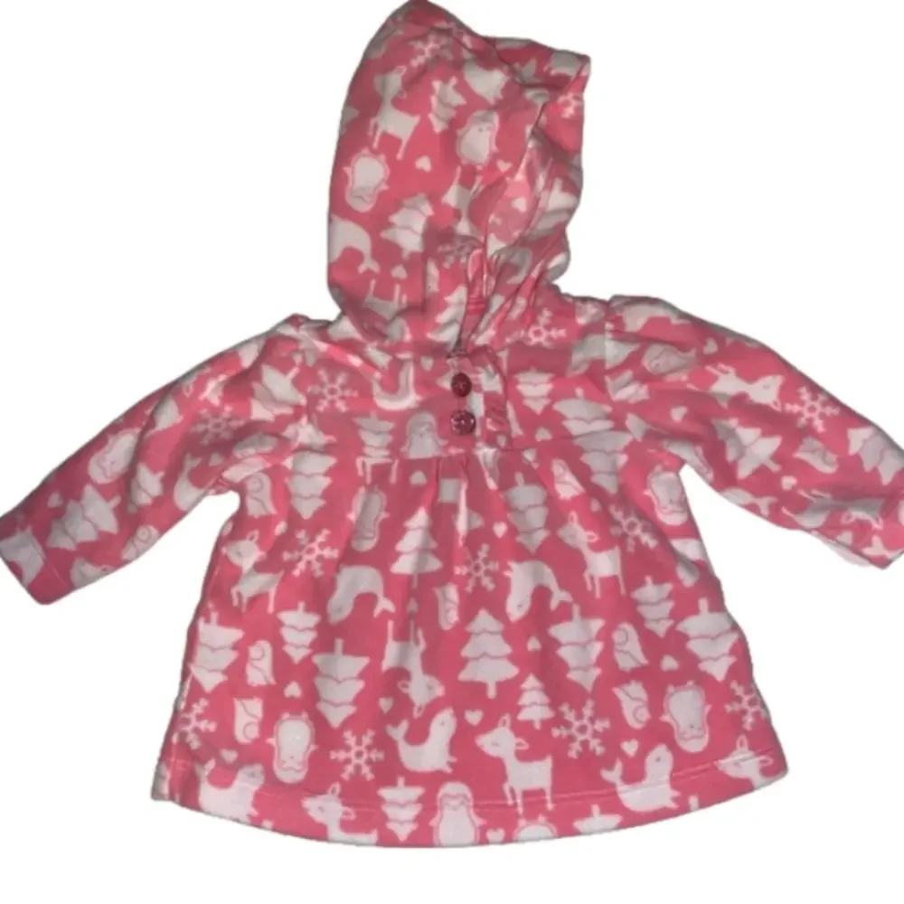 ⭐️3/$20 Carter’s Pink Fleece Pullover with hood. Cute wildlife accents. 0-3 Mo